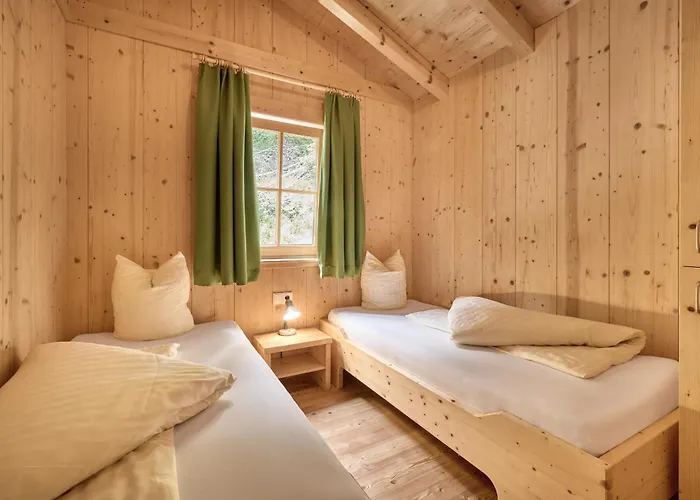 Area 47 - Tirol Otel *